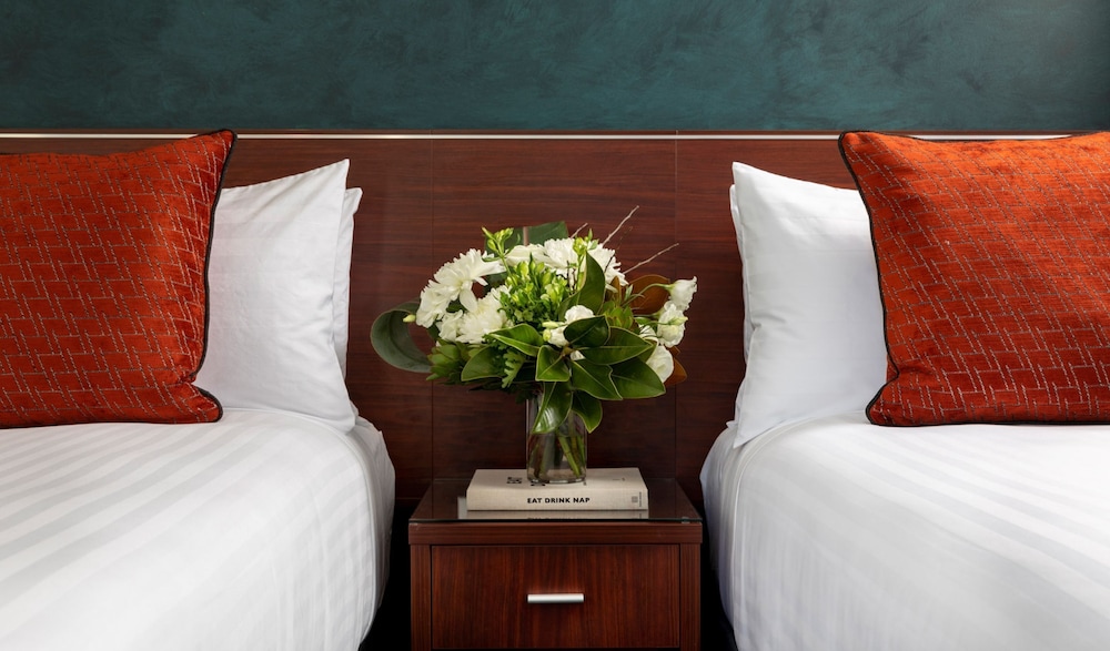 Rydges Auckland 36/82