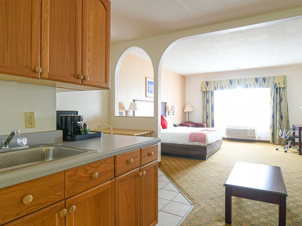 Baymont by Wyndham Houston Brookhollow 16/80