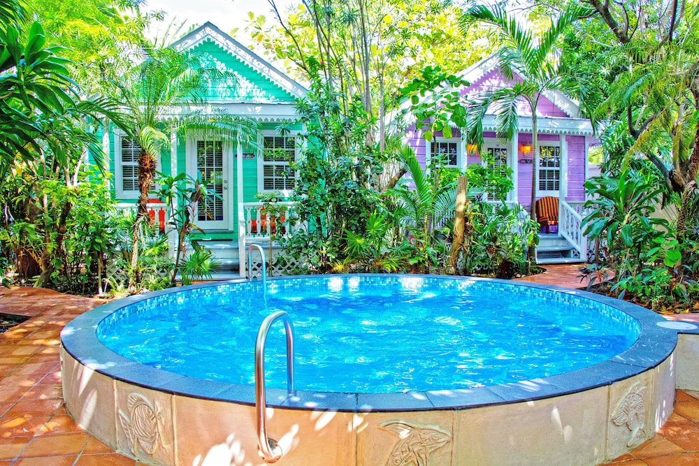 Ramons Village Resort 9/74