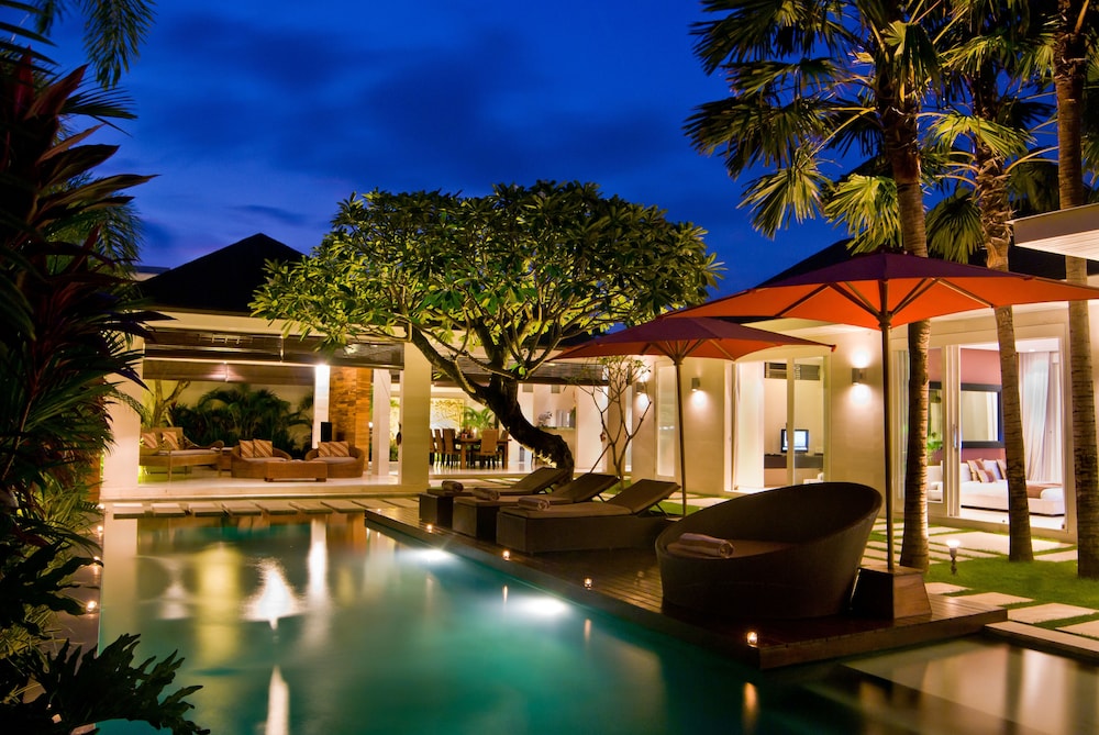 Chandra Bali Villas 44/48