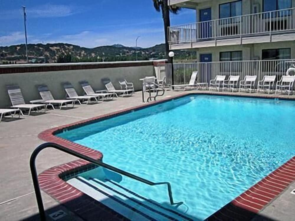 Motel6 Fairfield, CA - Napa Valley 32/40