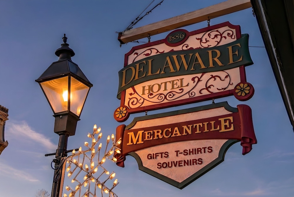 Delaware Hotel 1/49