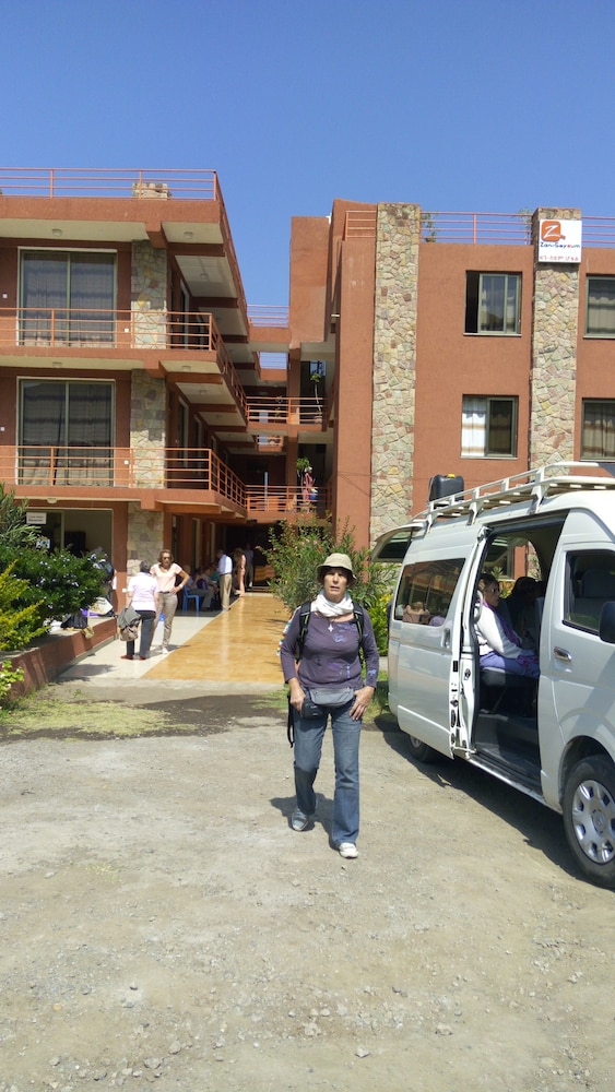 Zan-Seyoum Hotel 43/50