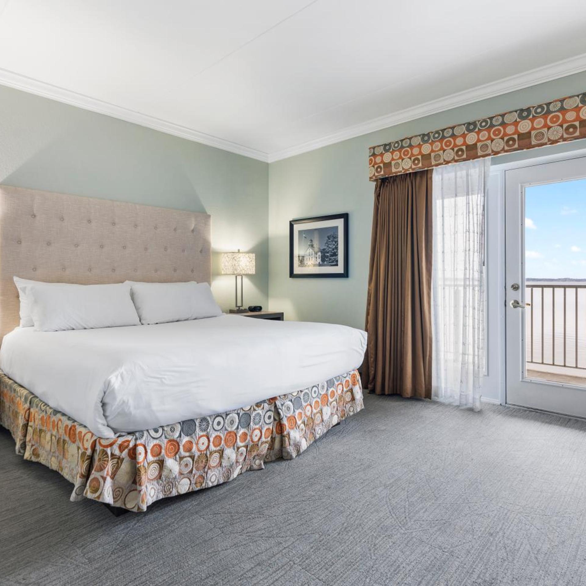 Suite, King Bed, Bay View