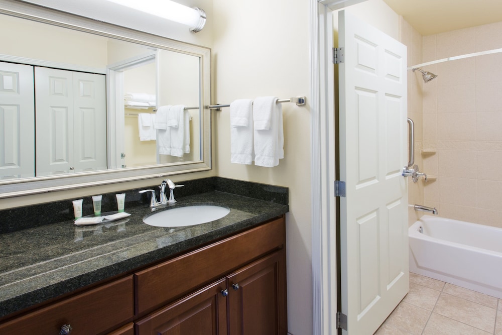 Staybridge Suites Everett - Paine Field 24/80