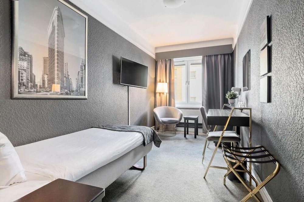 Centric Hotel 13/66