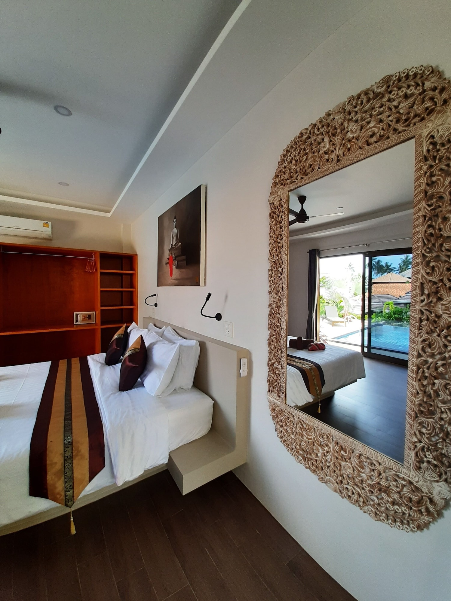 LUXURY