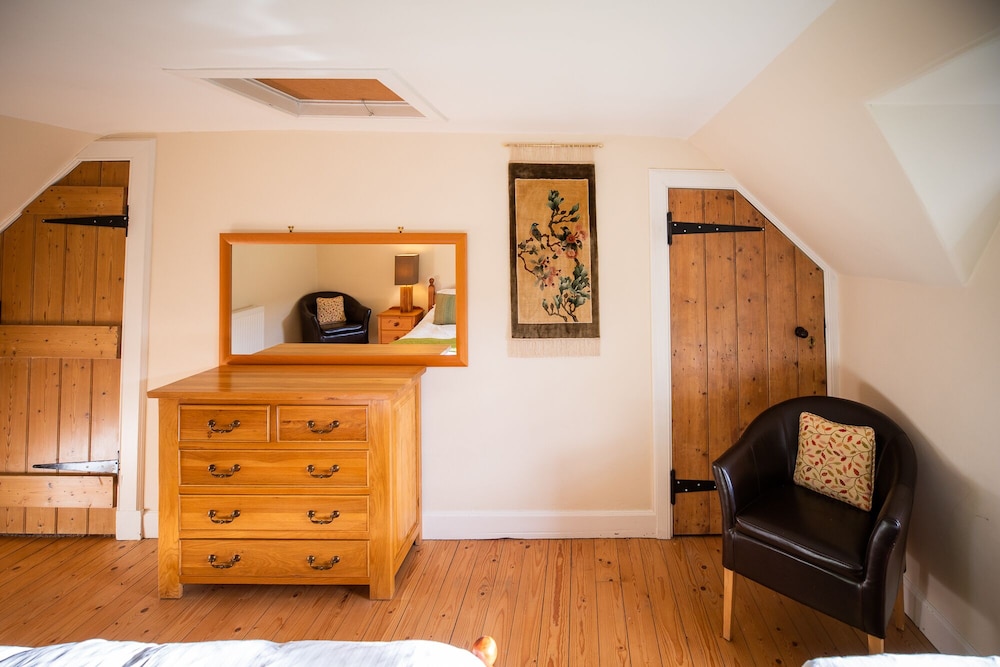 Errichel House and Cottages B&B 2/50