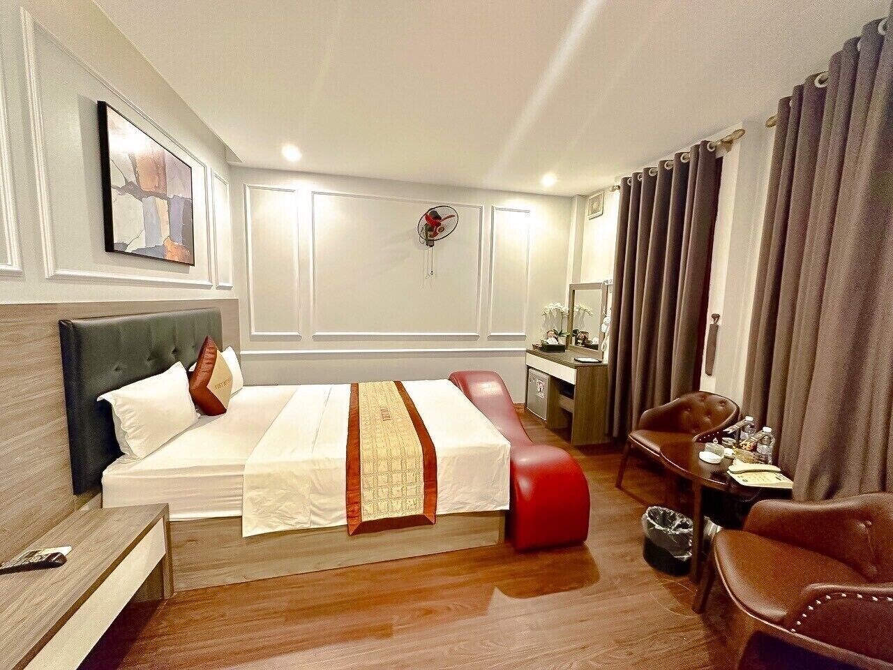 EXECUTIVE, DOUBLE BED