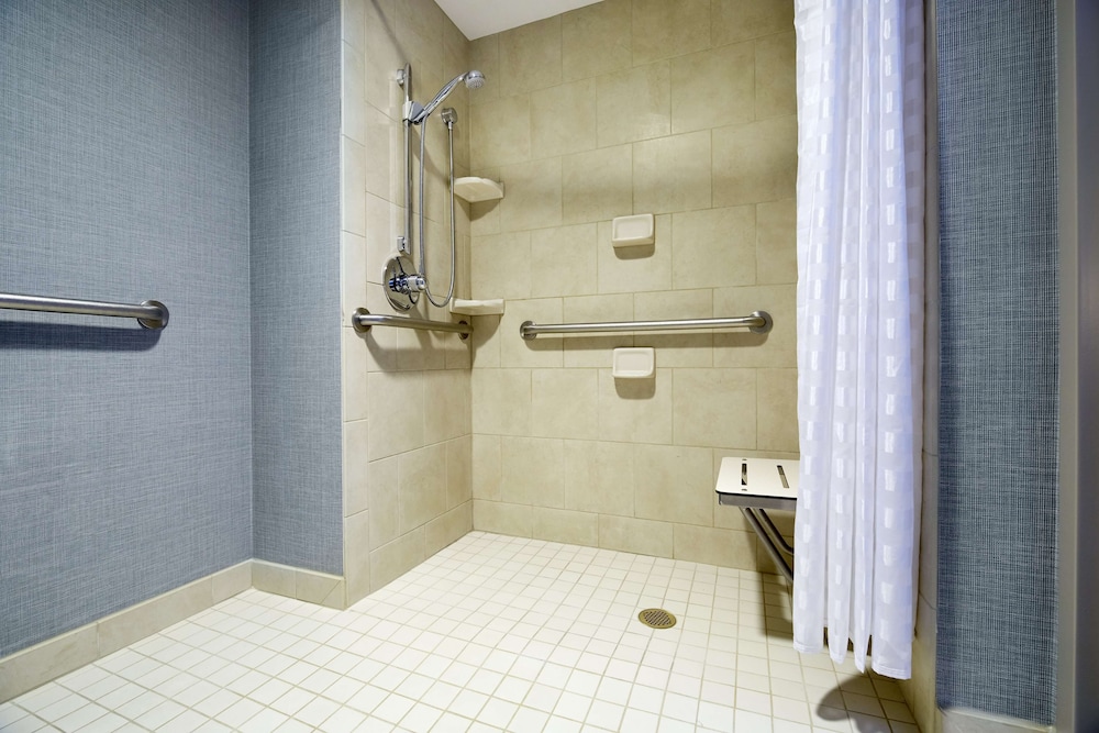 Hyatt Place Grand Rapids-South 15/67