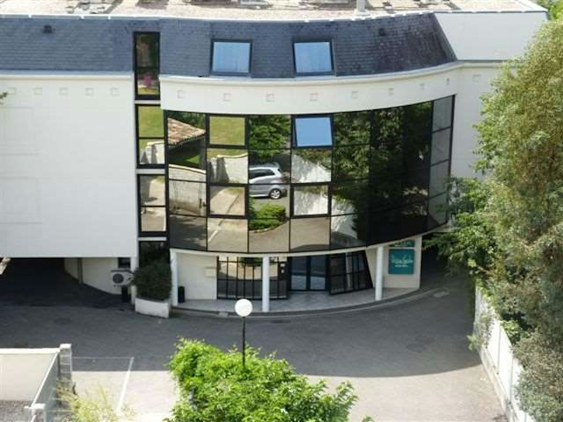 Aparthotel Victoria Garden Bordeaux Center in BORDEAUX