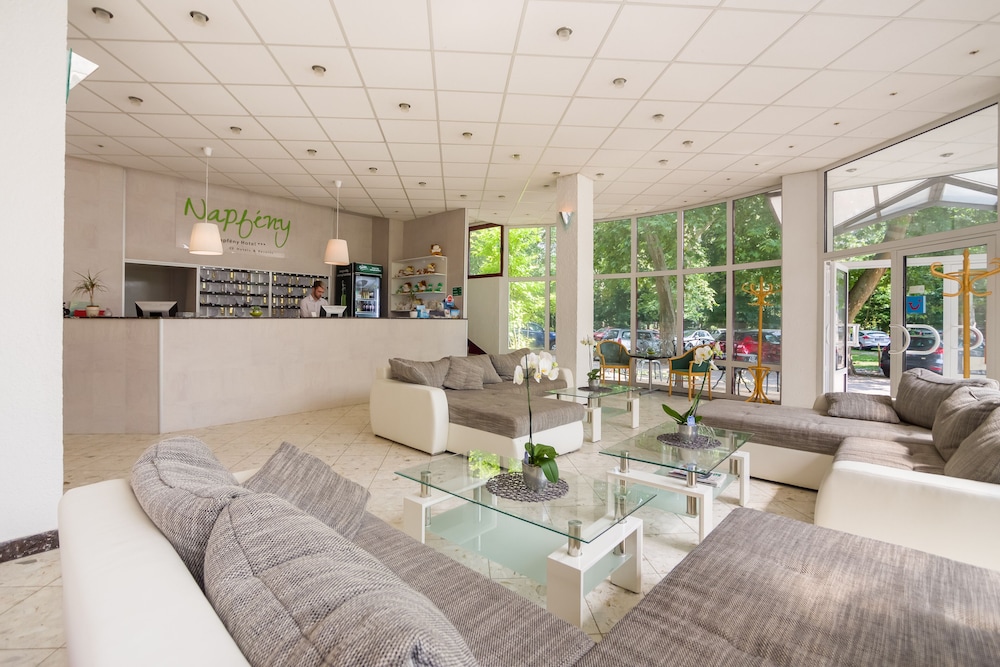 Ce Napfény Hotel 5/41