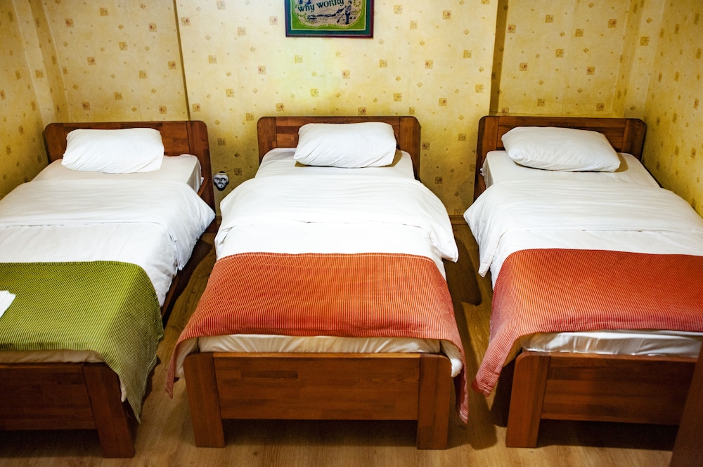 Istanbul Irish Hotel 16/40