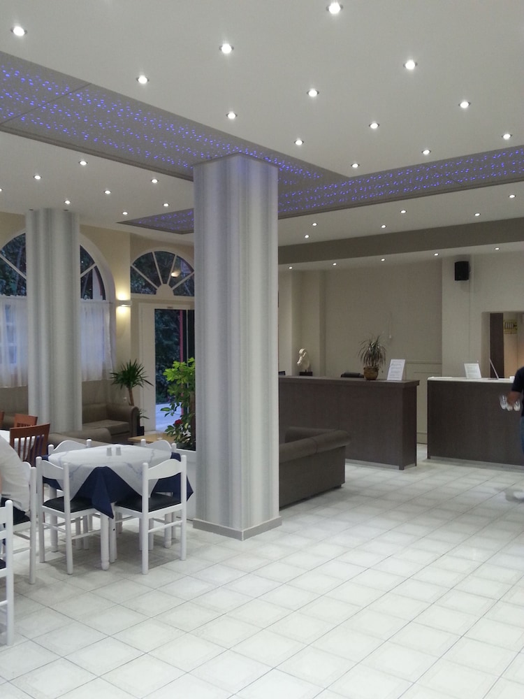 Club Zante Plaza 8/50