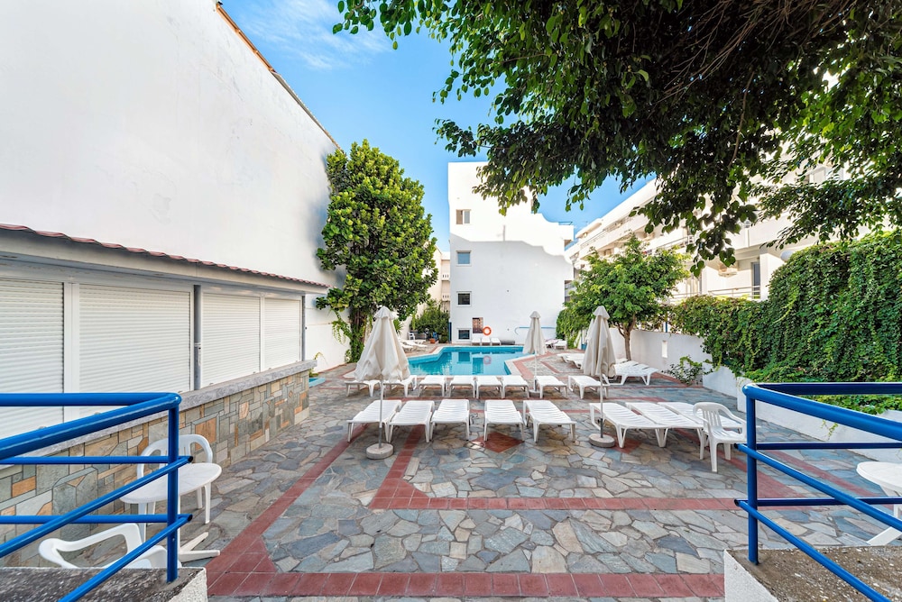 Iro Hotel Hersonissos 60/67
