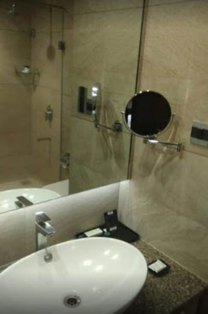 The Fern Kadamba Hotel And Spa 42/42