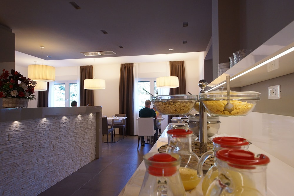 Hotel Casa Serena 44/53