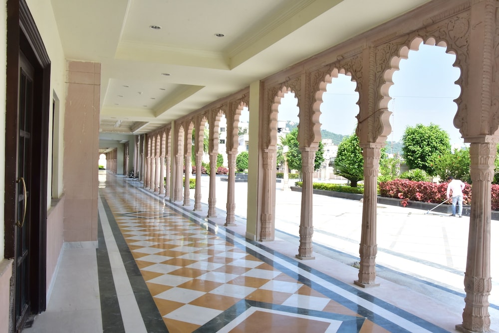 Shree Vallabh Vilas Lords Plaza Nathdwara 5/50
