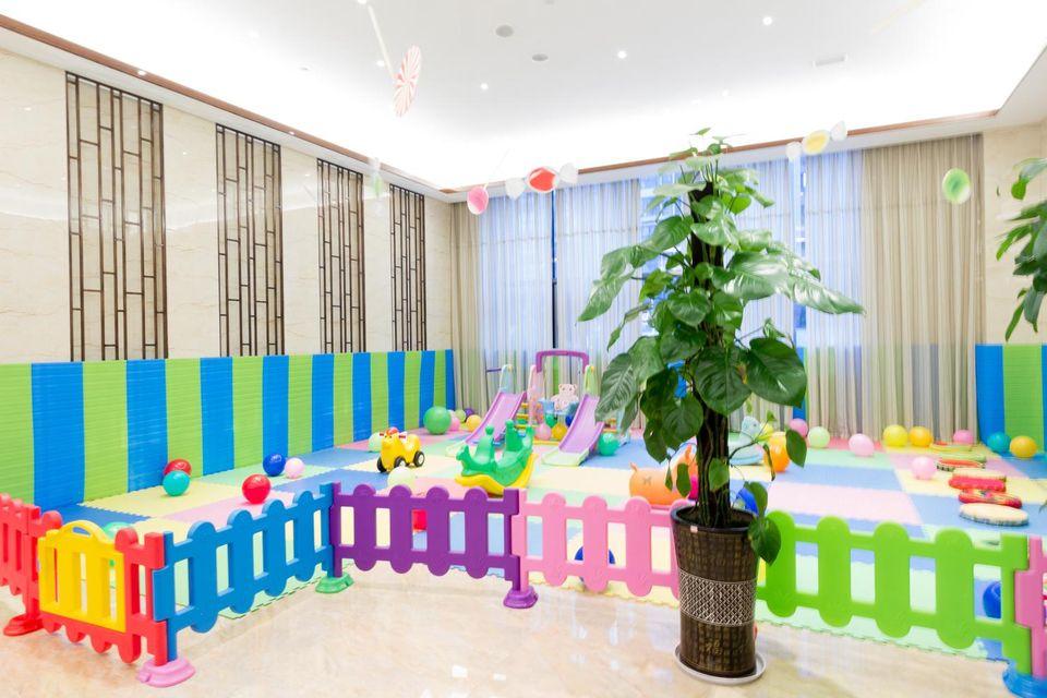 Meiyuan International Hotel 33/35
