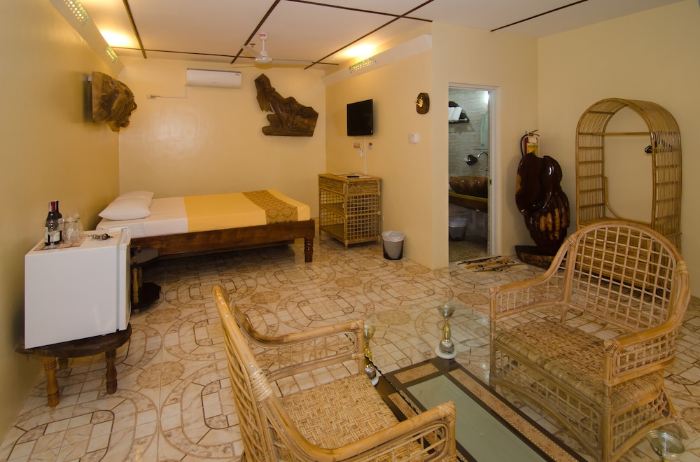 Deep Forest Garden Hotel 46/80