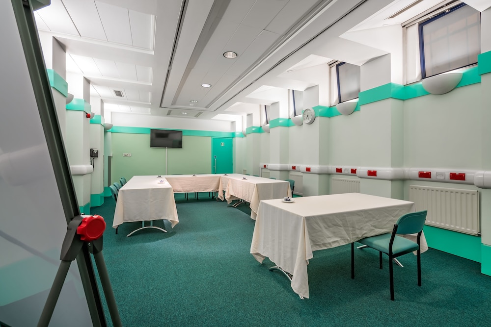 LSE Rosebery Hall 28/50