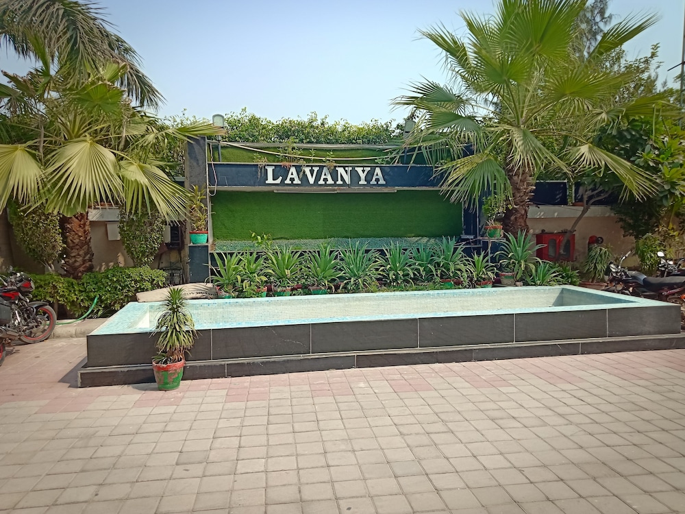 Lavanya Motel 写真1