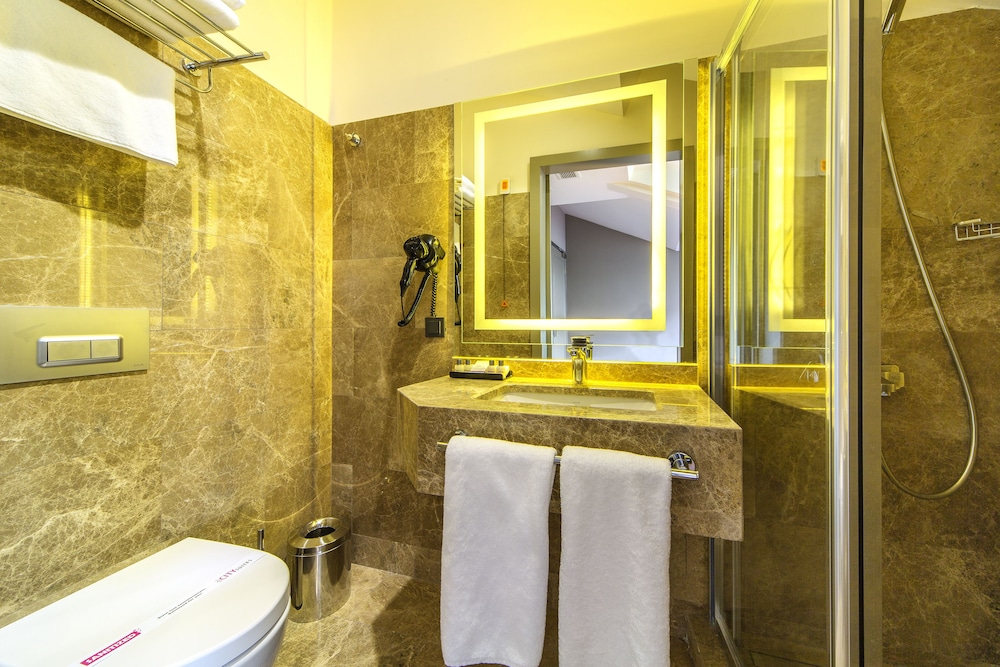 The City Suites 25/61