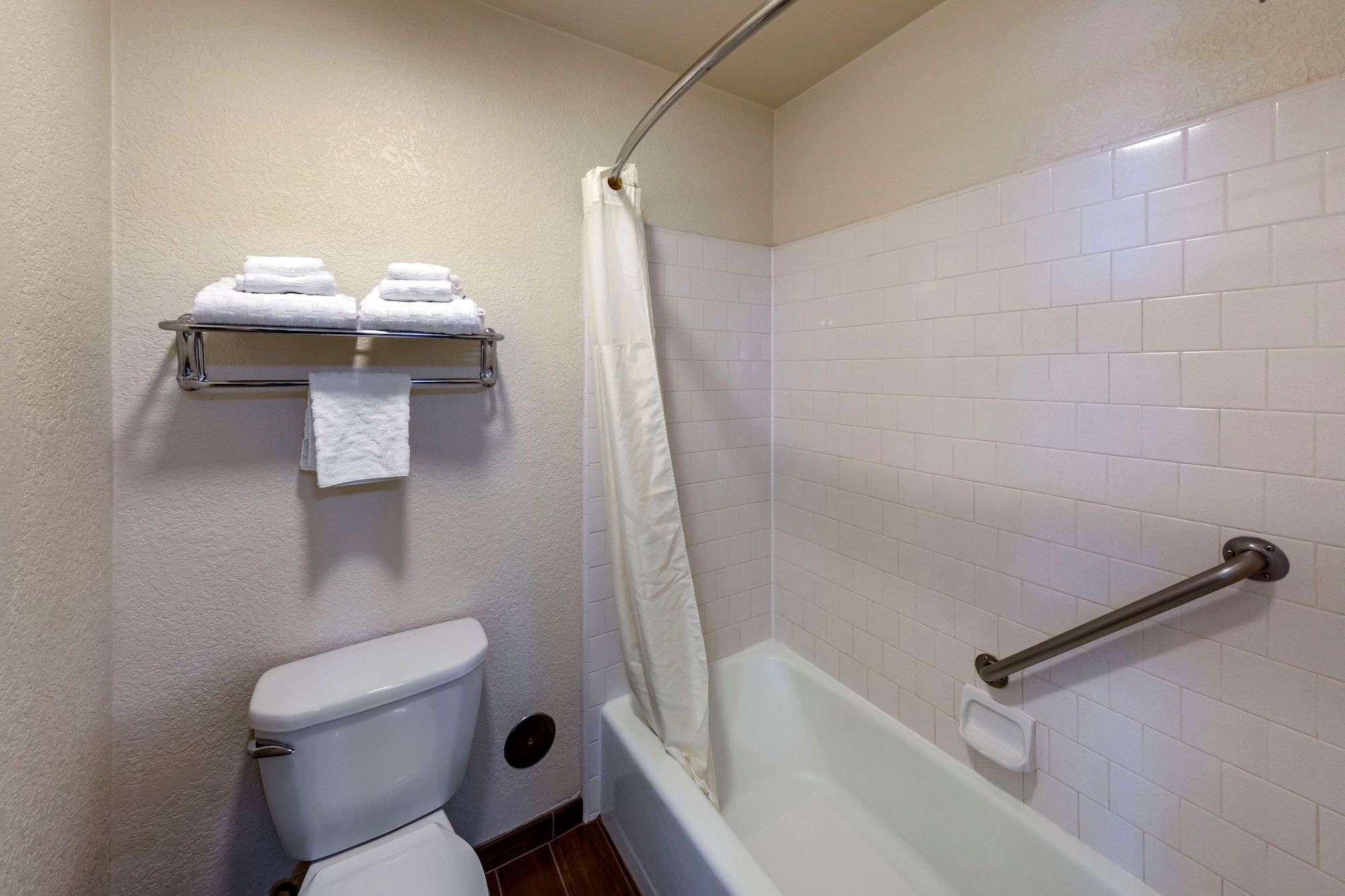 Standard, King Bed, Best Western Town & Country Lodge 10/10
