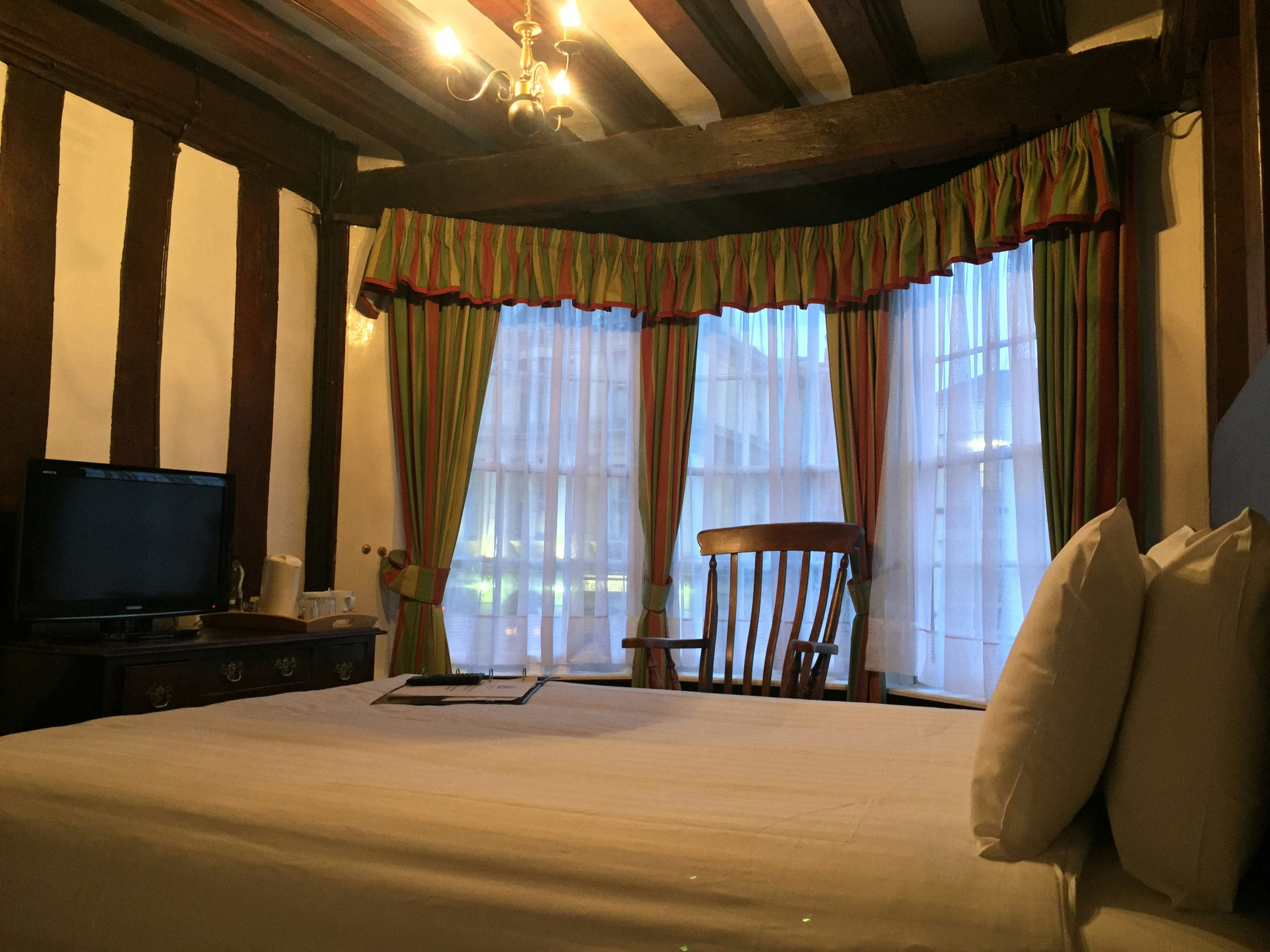 Brook Red Lion Hotel 37/49
