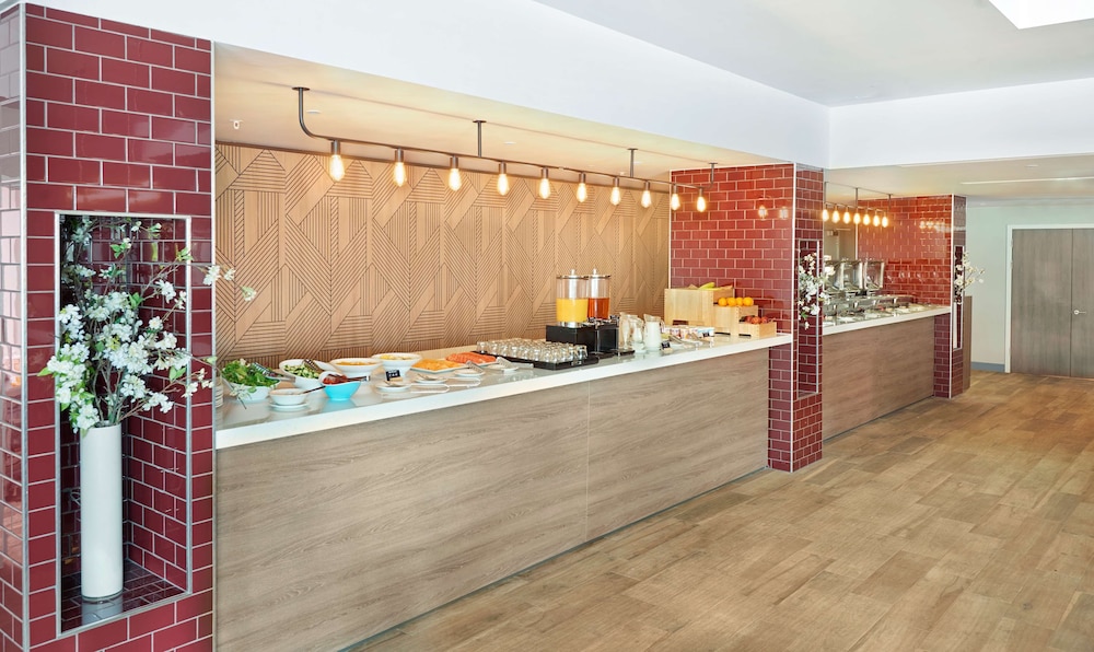 HYATT PLACE LONDON HEATHROW AIRPORT 13/77