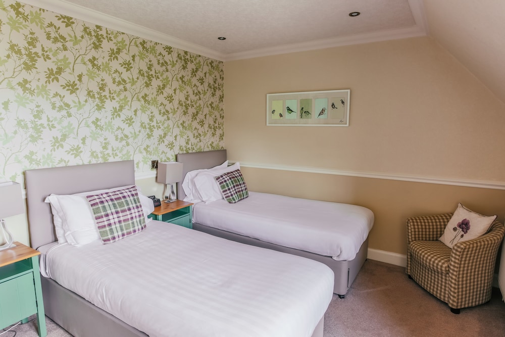 CLASSIC, TWIN BEDS, WITH VIEW
