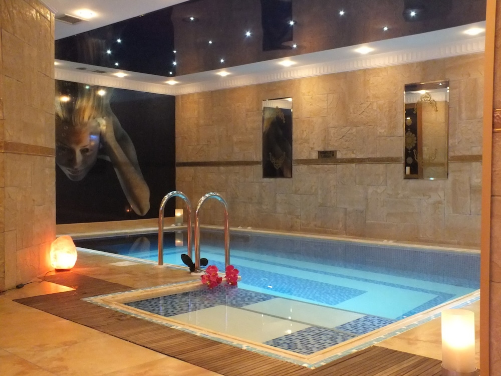 Grand Asiyan Hotel 28/46