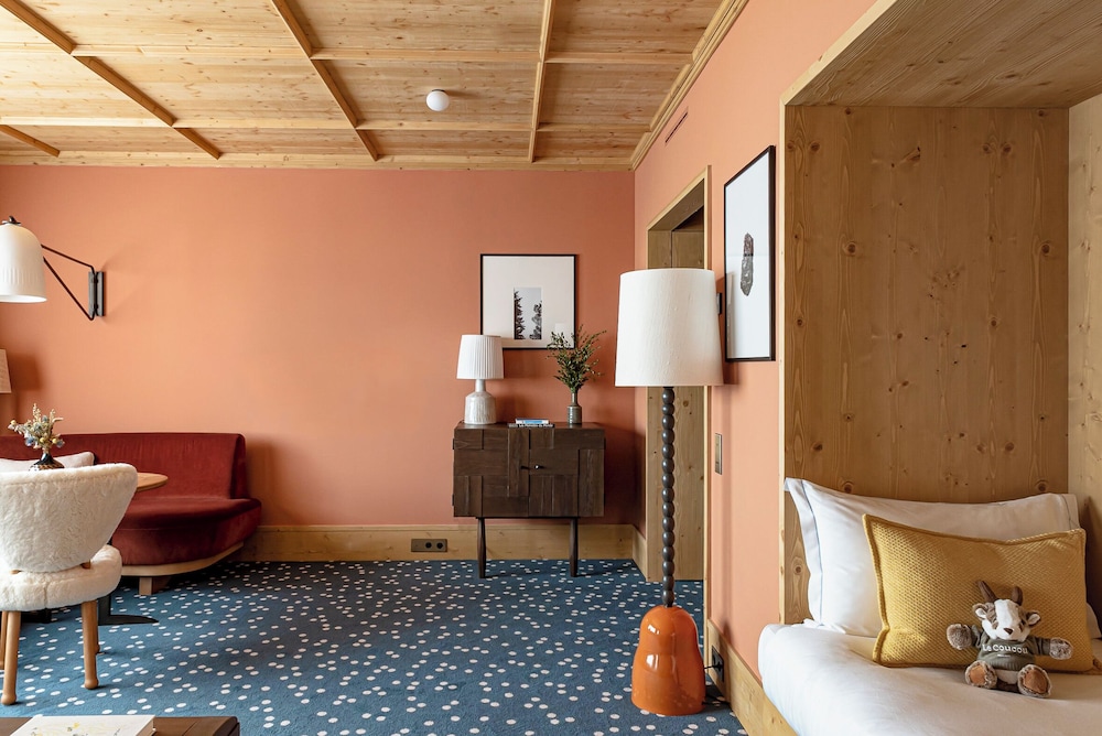 جناح بريستيج جونيور بسرير كينج، Hotel Le Coucou 2/2