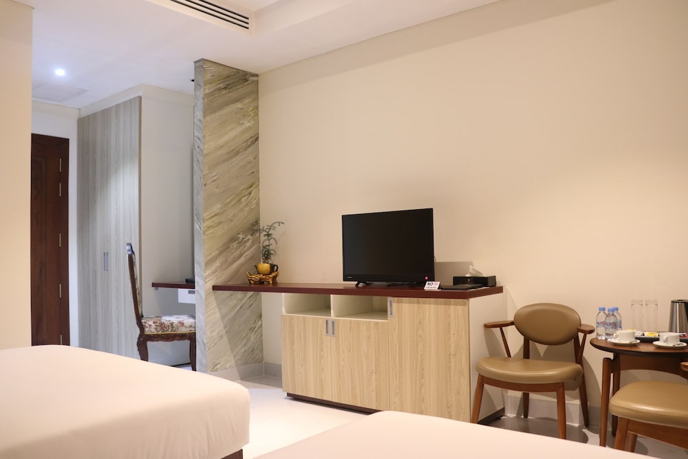 LCS Hotel & Apartment 53/64