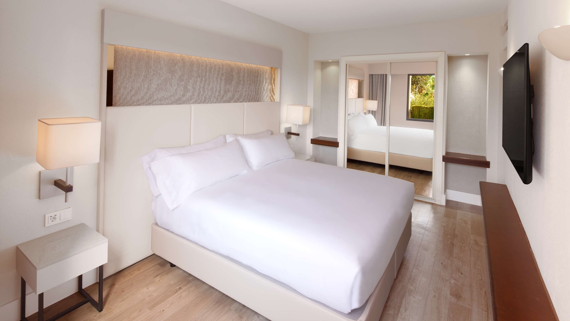 Room at DoubleTree by Hilton Islantilla Beach Golf Resort, COSTA DE LA LUZ