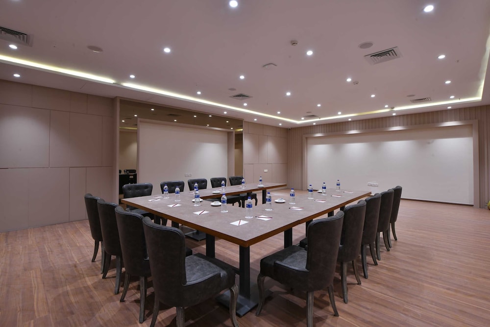 Palette - Hotel Royal Palace Morbi 37/50