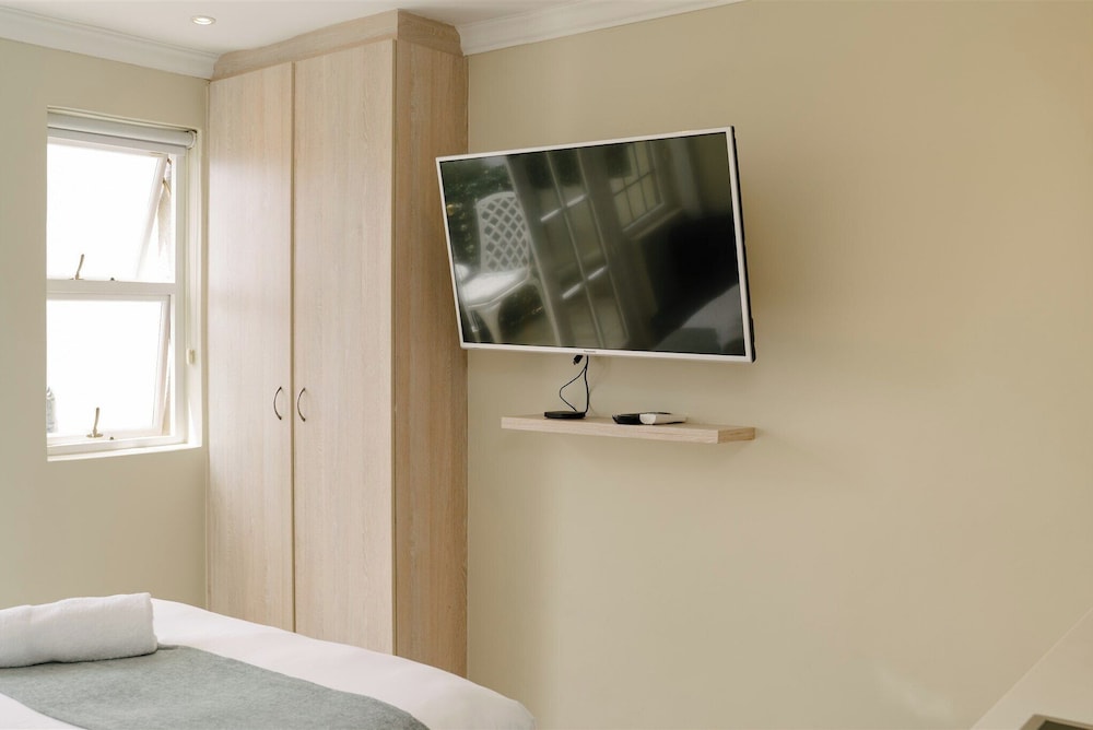 Micro Room, Studio 1, Vesper Apartments 9/10