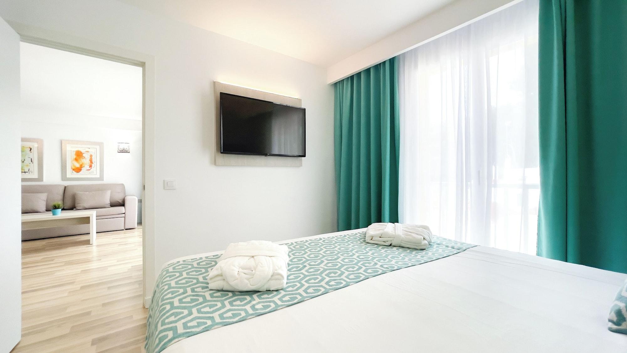 1 Bedroom, Suite, Apartment