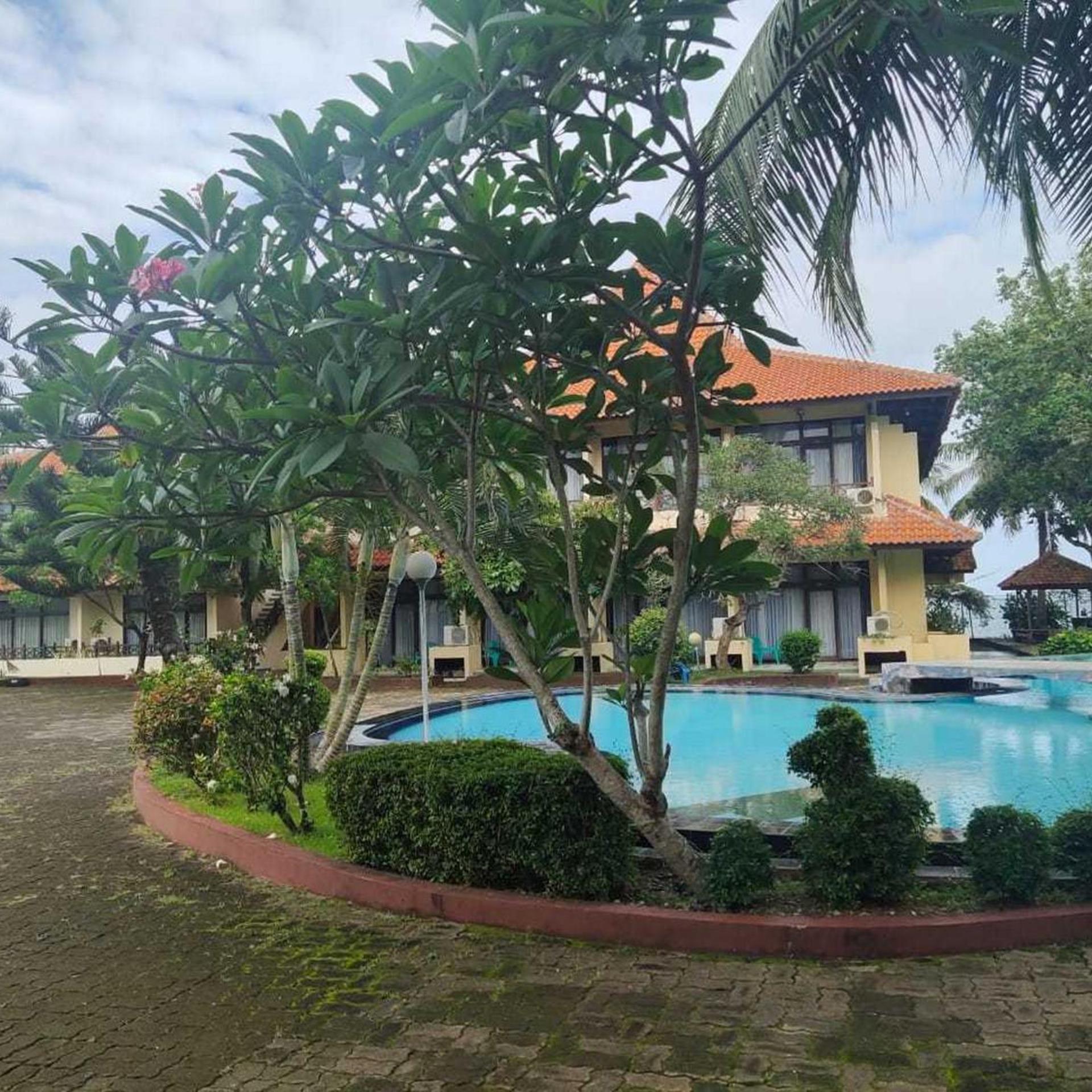 RedDoorz Plus near Tugu Mercusuar Anyer 39/50