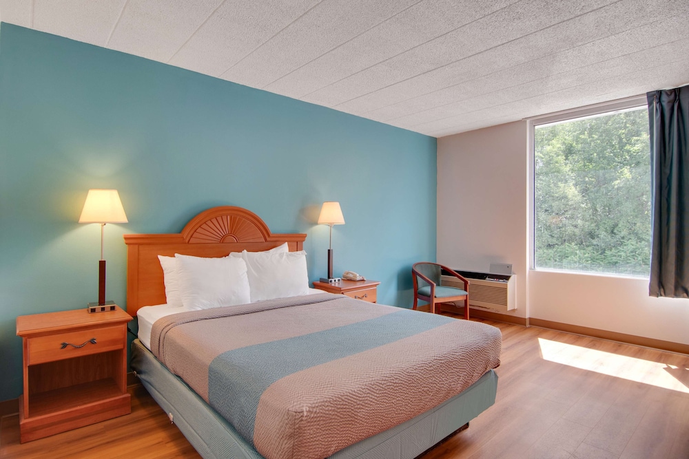 Motel6 Clarion, PA 24/50