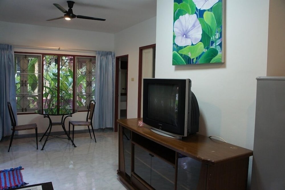 Palm Village 42/67