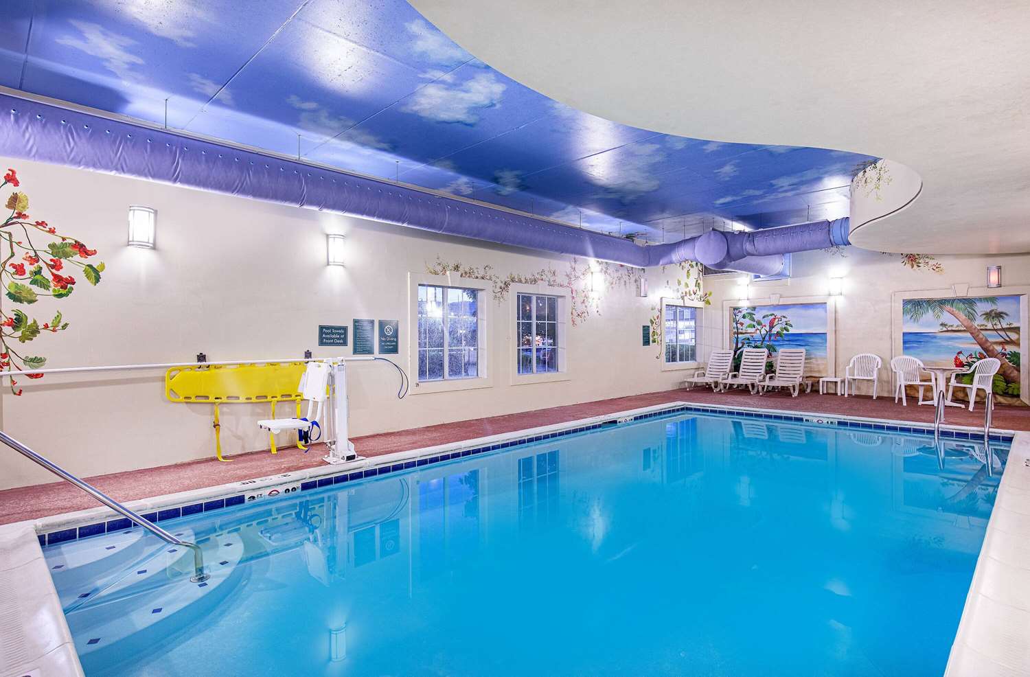 La Quinta Inn & Suites by Wyndham Bowling Green 4/51