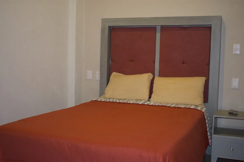 Hotel Casa Autora 40 15/24