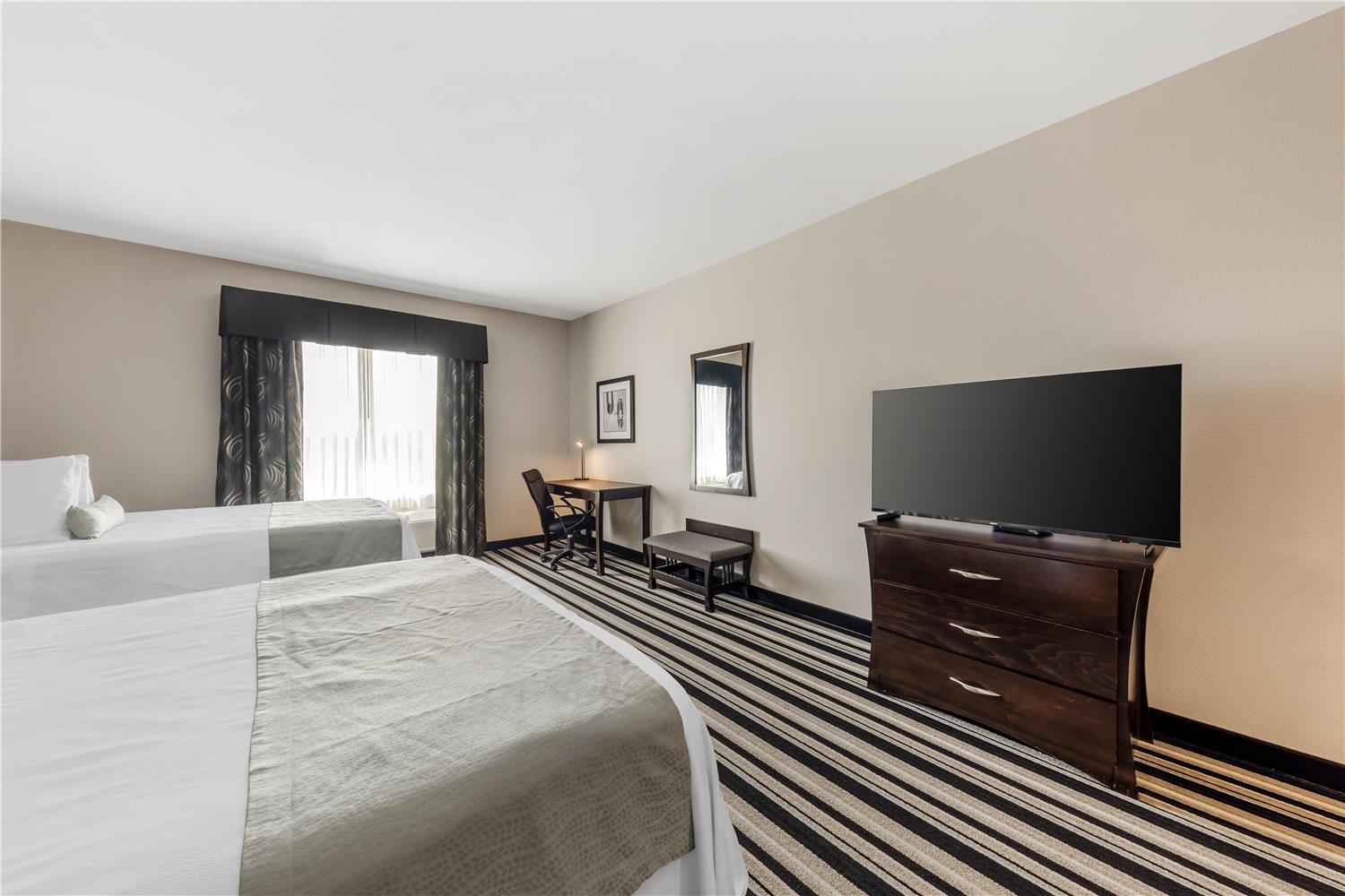 Best Western Plus Sand Bass Inn & Suites 26/52