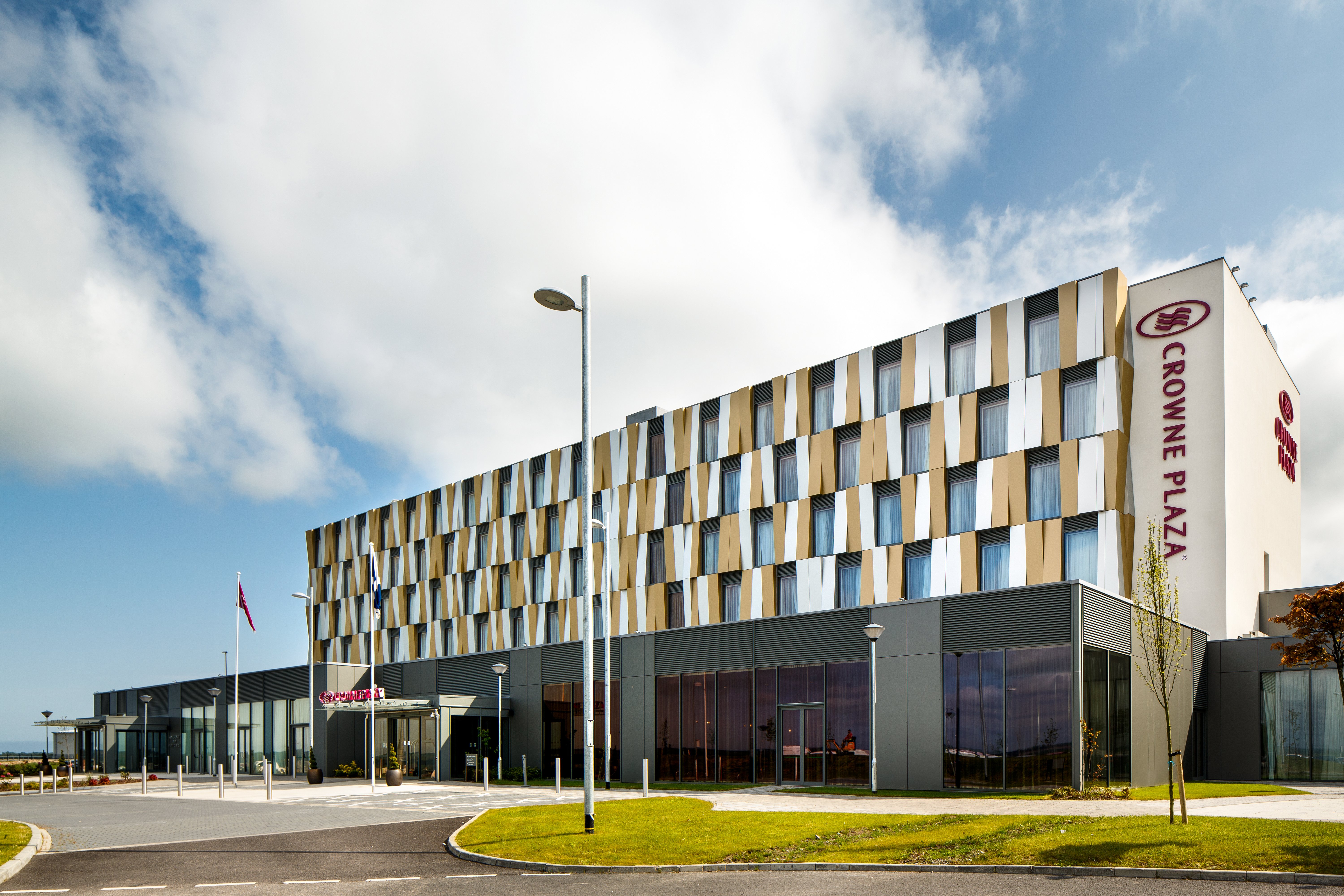 CROWNE PLAZA ABERDEEN AIRPORT 5/50