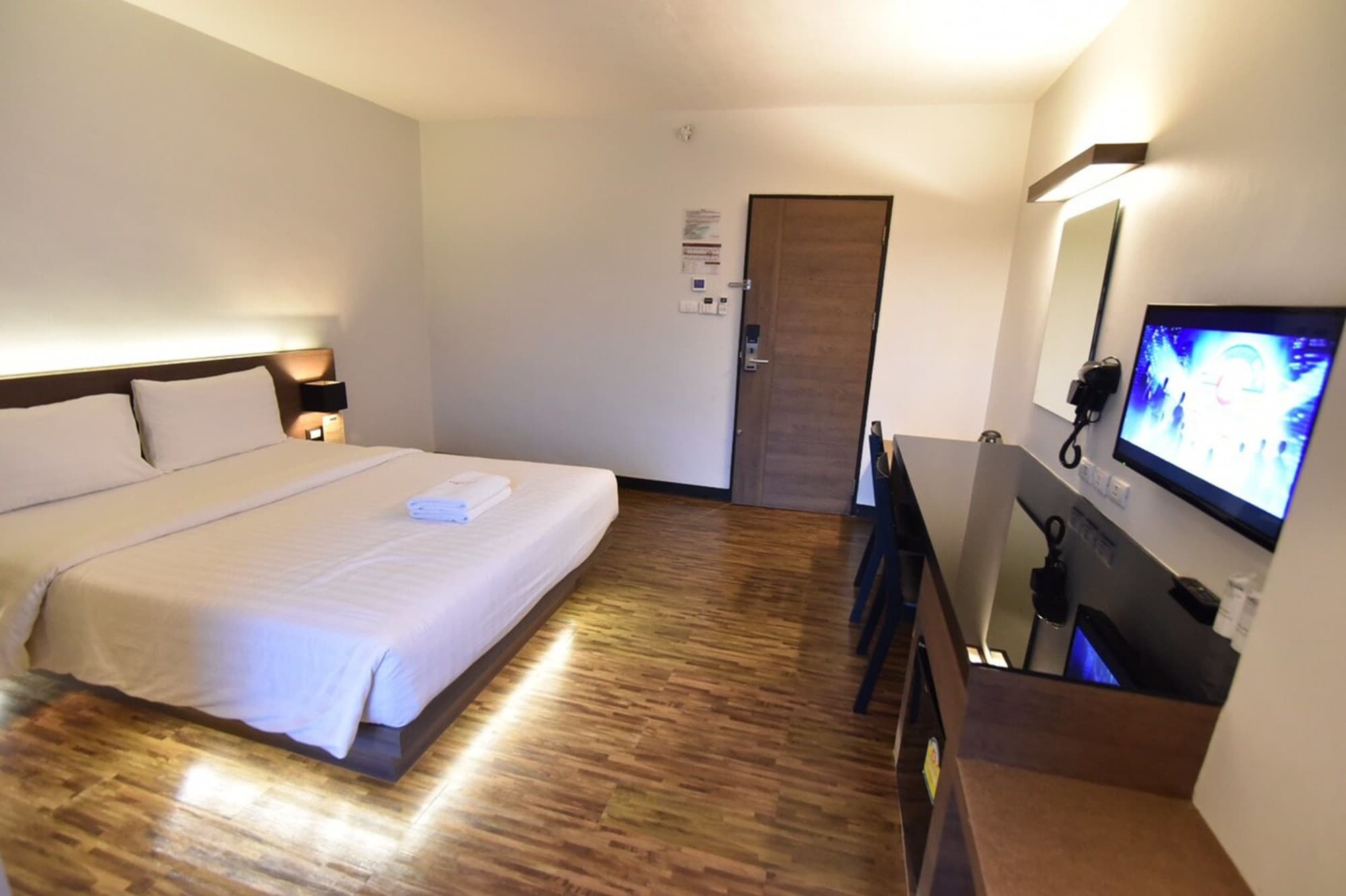 STANDARD, DOUBLE BED