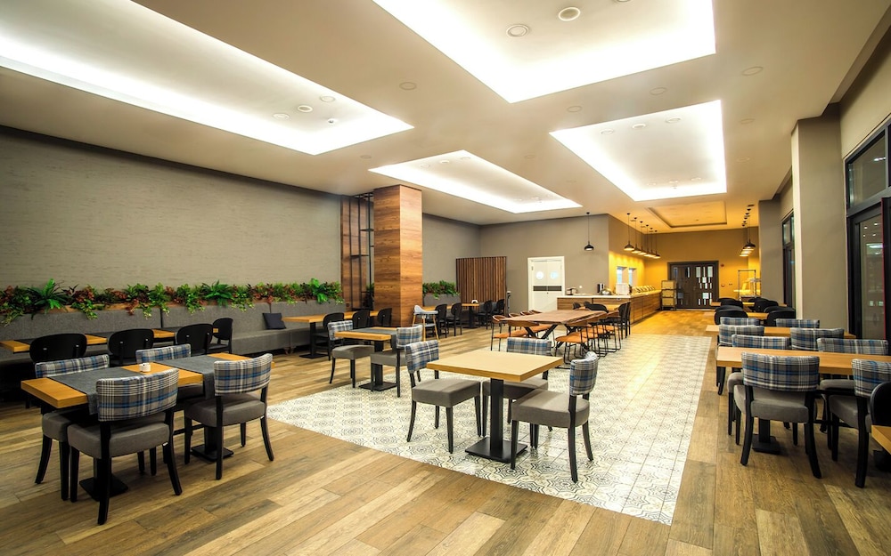 MAIA Luxury Beach Hotel & Spa 33/50
