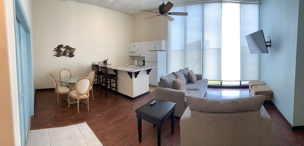 Suites At Sunchase 37/49