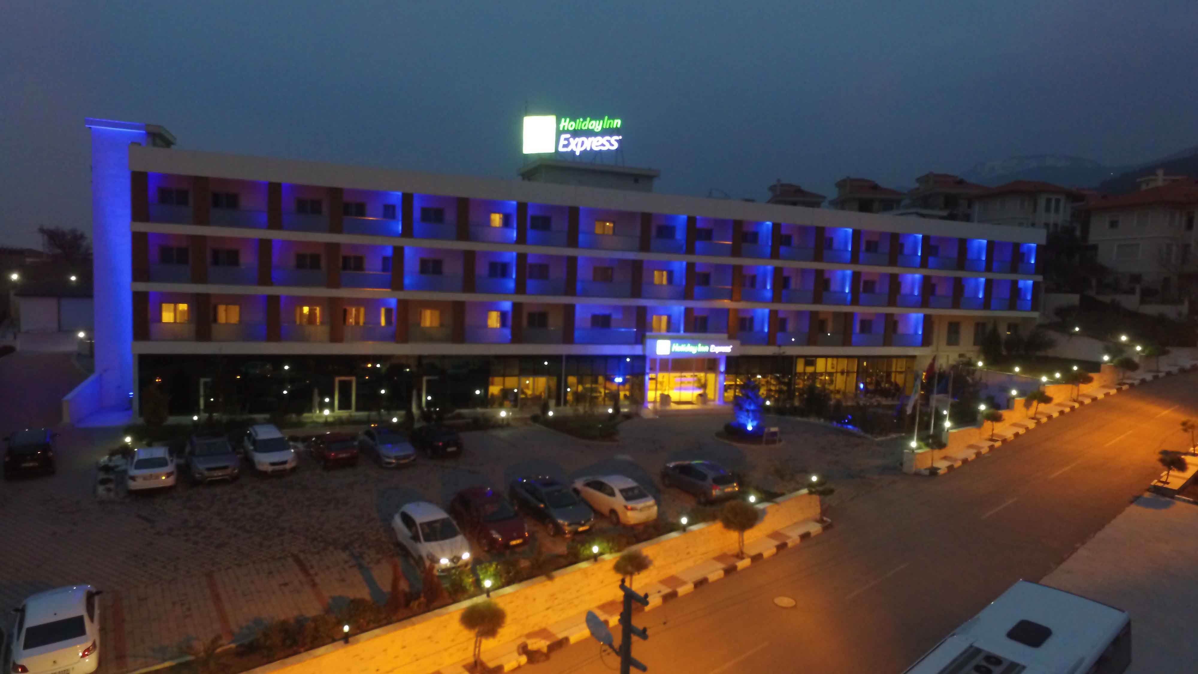 Holiday Inn Express Manisa - West 6/50