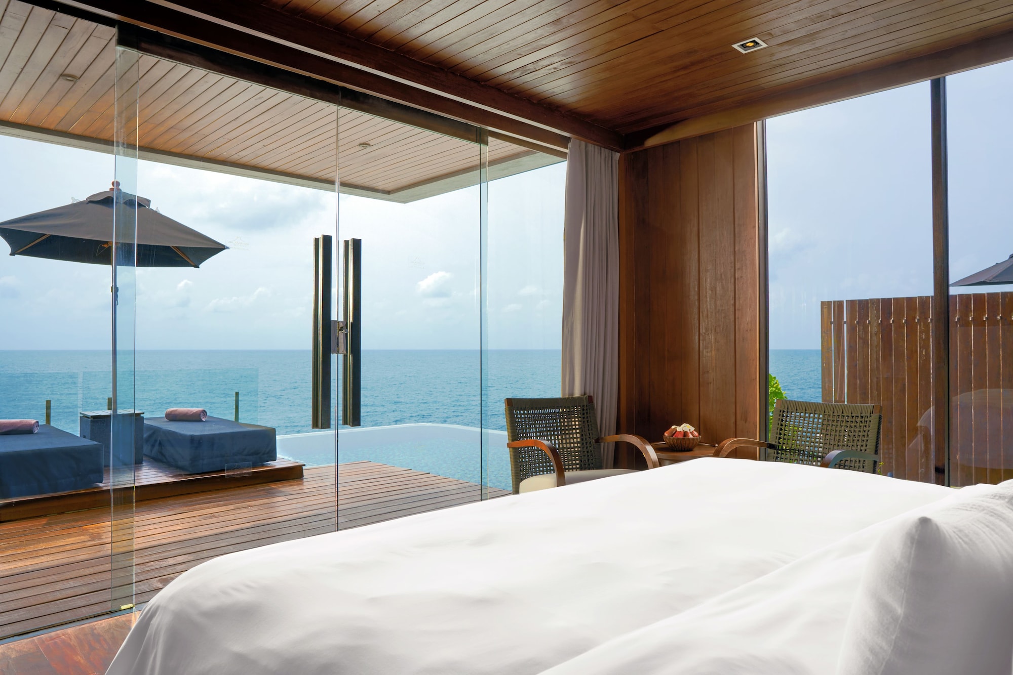 2 BEDROOMS, DUPLEX, POOL, VILLA, OCEAN FRONT